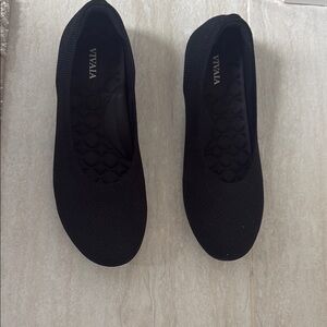 VIVAIA Women's Elegant Black Ballet Flats NEW